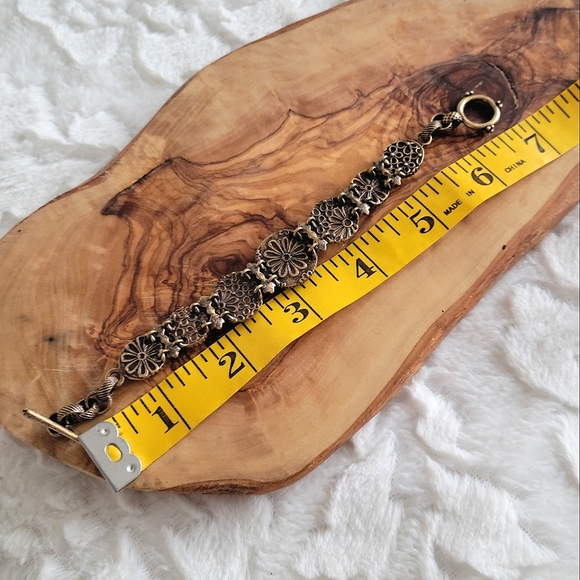 Gorgeous Bead and Stone Bracelet - Picture 3 of 6